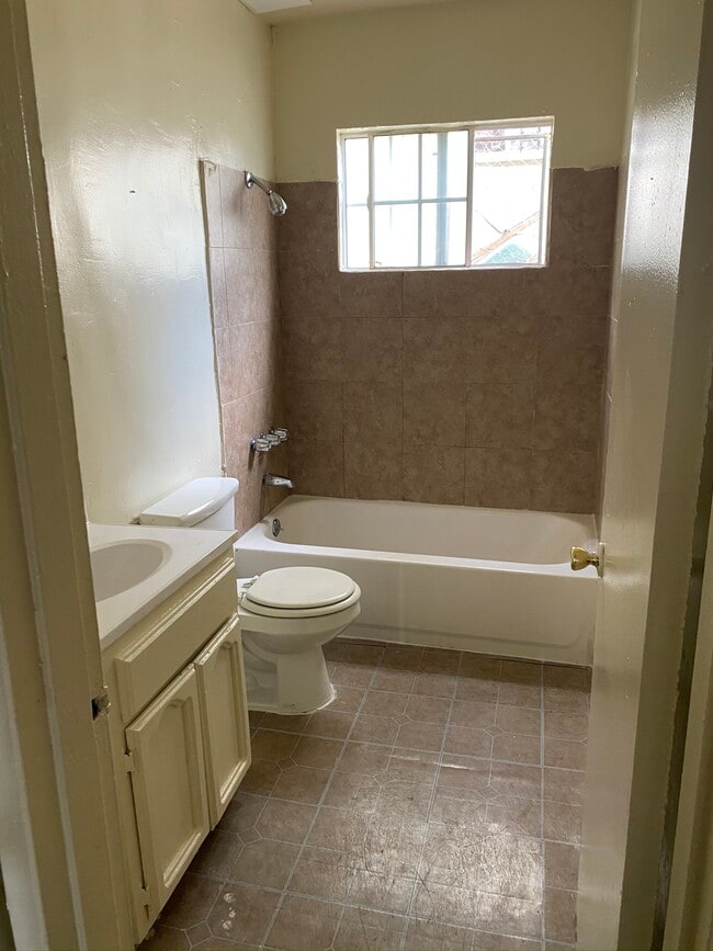 Photo - 2648 7th Avenue