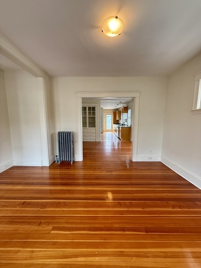 Photo - 68 Putnam St