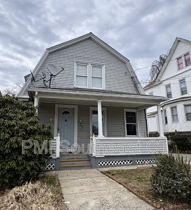 Building Photo - 50 Montauk Ave Unit Apt. 1