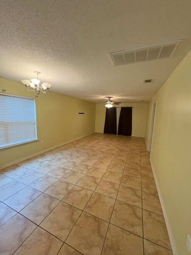 Photo - 311 Dahlquist Dr