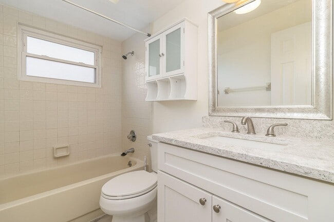 Photo - 446 Timberlake Dr