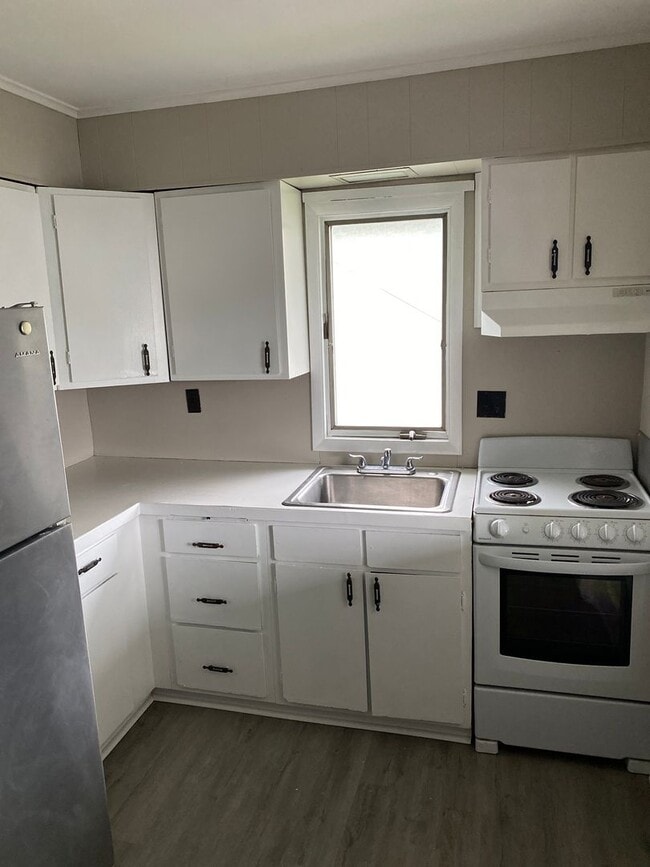 Photo - 806 Crown Ave Unit 806 Crown Ave #2 - 1F Rear