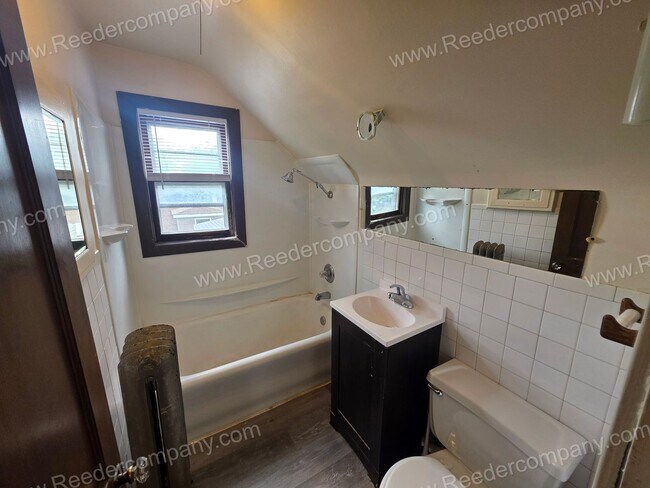 Photo - 625 Roosevelt Dr Unit 8