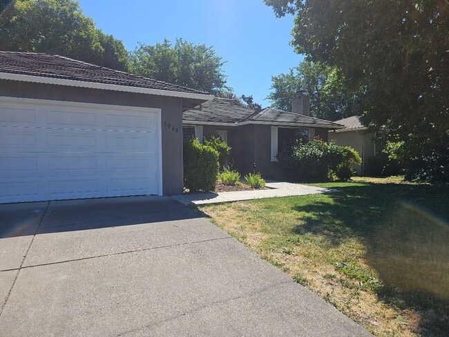 Building Photo - Comfortable 3 bed, 2 bath home in Medford