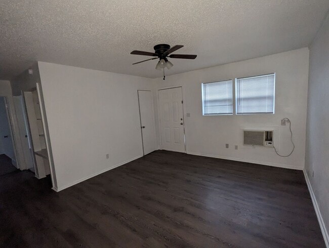 Photo - 535 42nd St Unit A