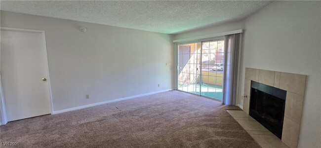 Photo - 2200 S Fort Apache Rd Unidad 1248