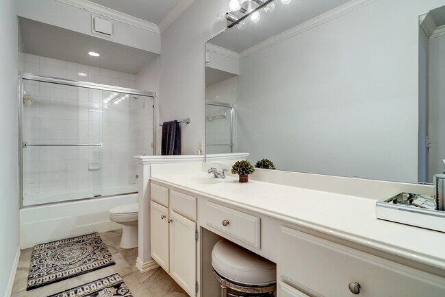 Photo - 2111 Welch St Unit A129