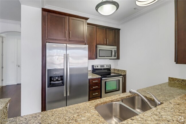 Building Photo - 23191 Fashion Dr Unit 8210 Rental