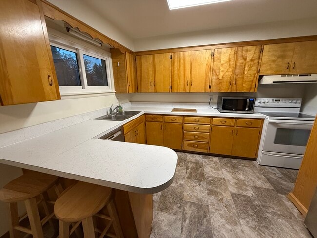 Photo - 1127 E Reynolds St