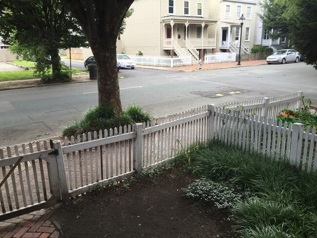 Photo - Amazing 3 bdrm/1.5 bath House Conveniently Located in The Heart of VCU and Downtown!