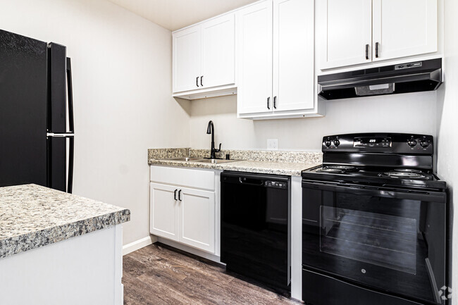 Renovated Kitchen - Country Meadows Apartments of Madison