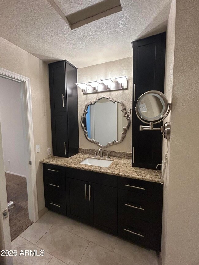 Photo - 1120 N Val Vista Dr