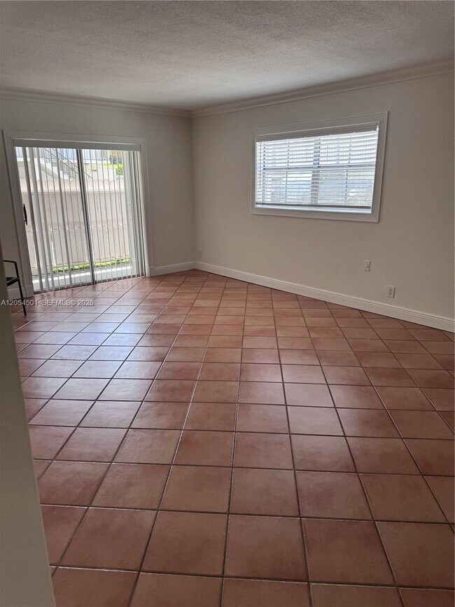 6705 N Kendall Dr Unidad 301
