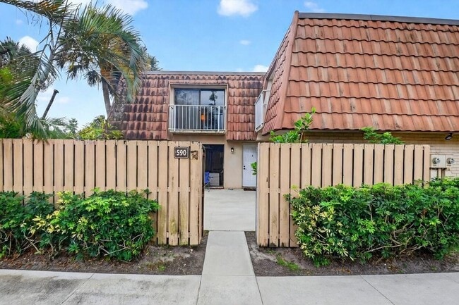 Photo - 590 Green Springs Pl