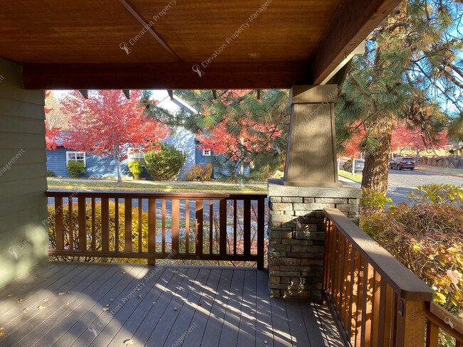 Photo - 2597 NW High Lakes Loop Unidad 2