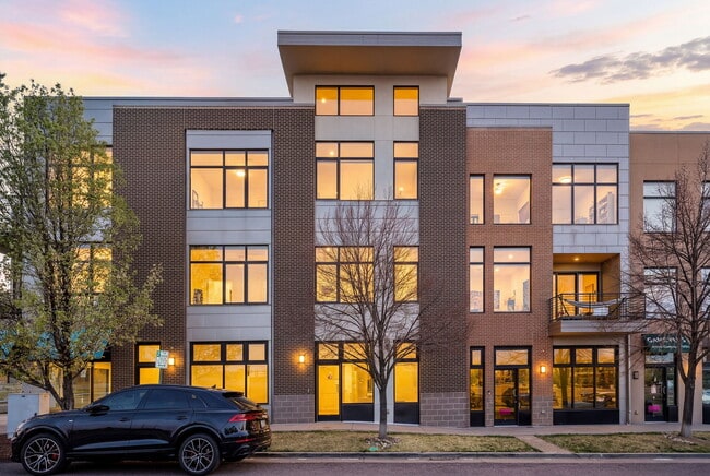 Building Photo - 11582 Colony Row