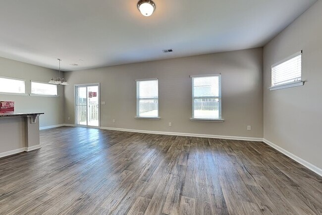 Photo - 320 Beacon Field Rd