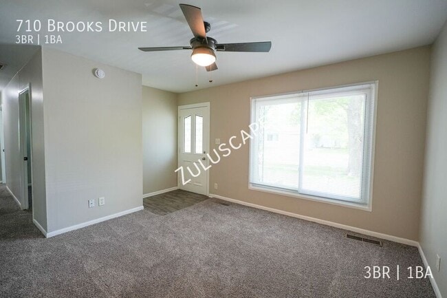 Photo - 710 Brooks Dr