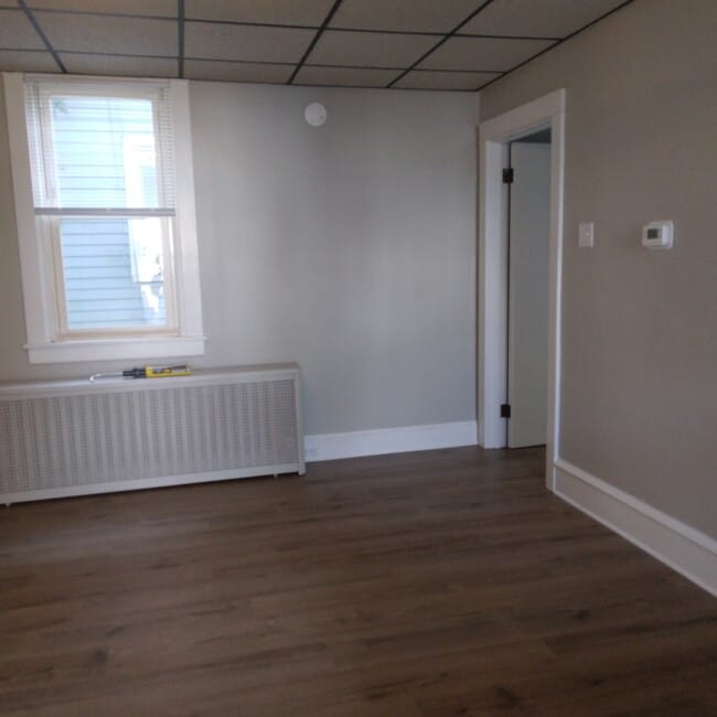 Livingroom - 35 Manor Ave Unit B