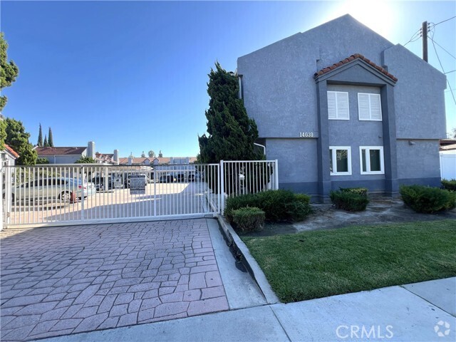 Building Photo - 14030 McClure Ave Unit 101 Rental