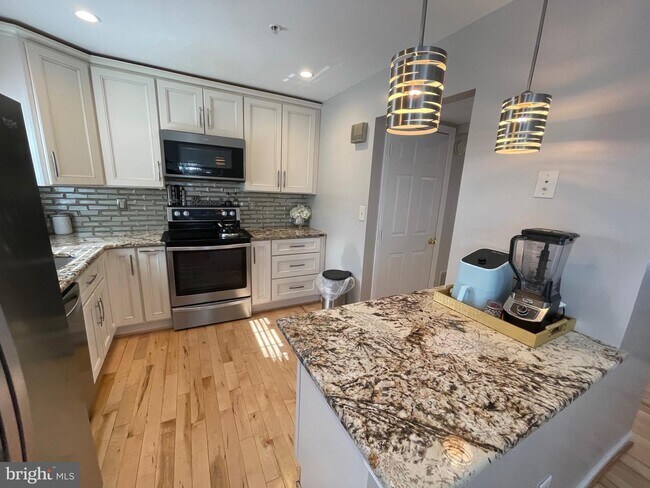 Photo - 1066 Karen Blvd