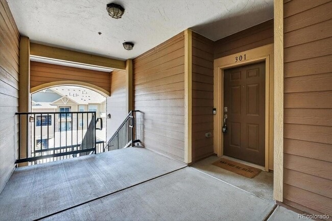 Photo - 10061 W Victoria Pl