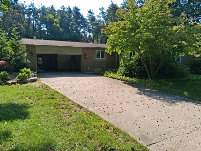 Photo - 12368 Lakeshore Ave