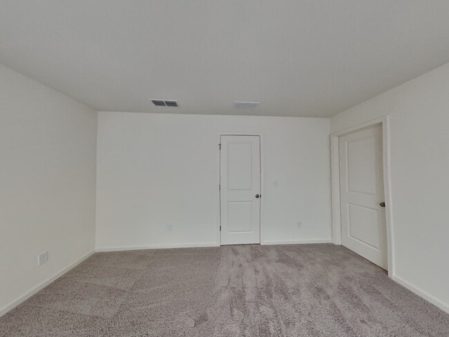 Photo - 126 Saginaw Ct