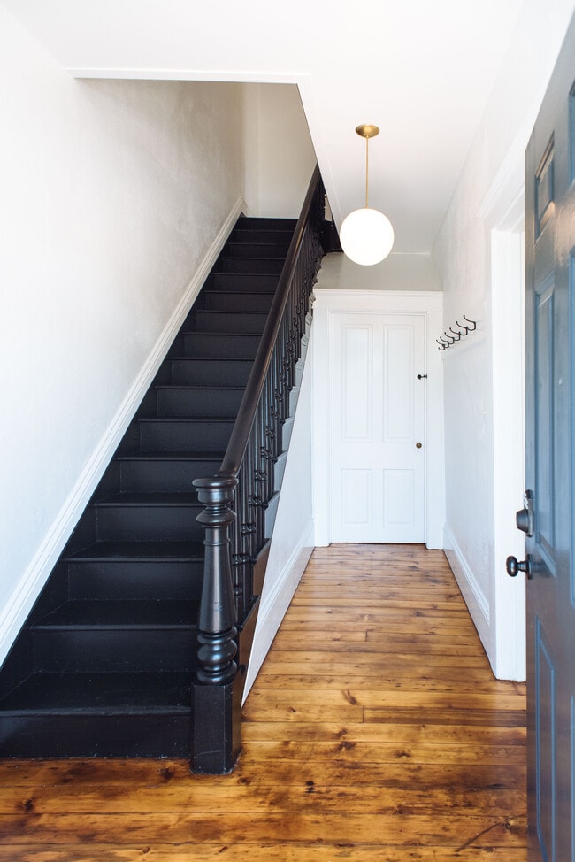 Photo - 59 W Donegal St Unit Apartment 1