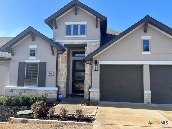 Photo - 535 Orchard Way