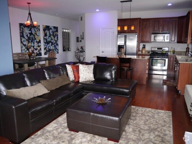 Building Photo - 3132 W North Ave Rental