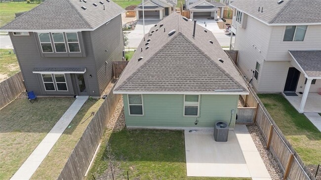 Photo - 352 Witchhazel Way