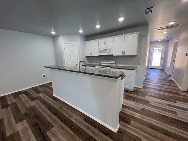 Photo - 5606 Jarvis St Unit Lincoln 16 - 5606 Jarvis  B