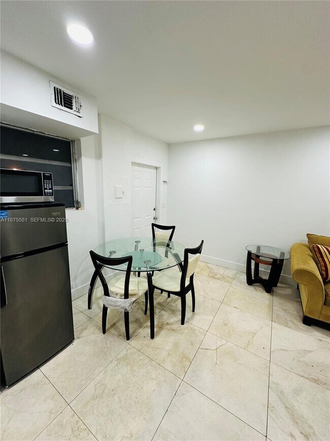 Photo - 1723 Jackson St Unit 2