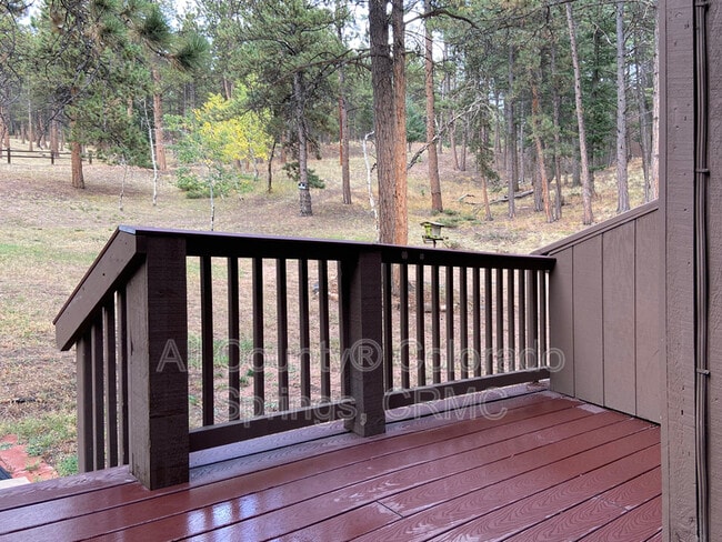 Photo - 550 Manor Ct