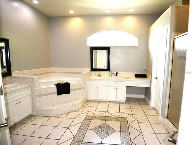 236 Ruby Lake Ln