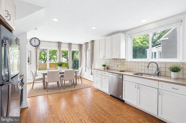 Photo - 4602 De Russey Pkwy