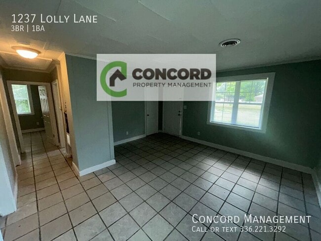 Photo - 1237 Lolly Ln