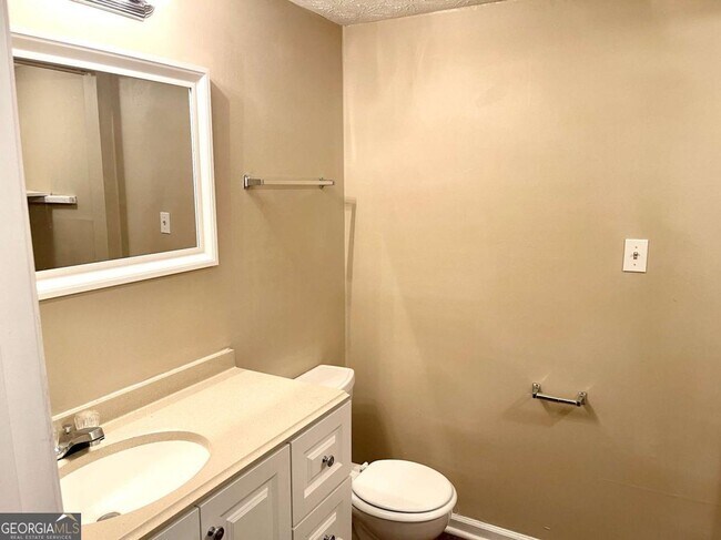 Photo - 145 Meadowbrook Ct Unidad C