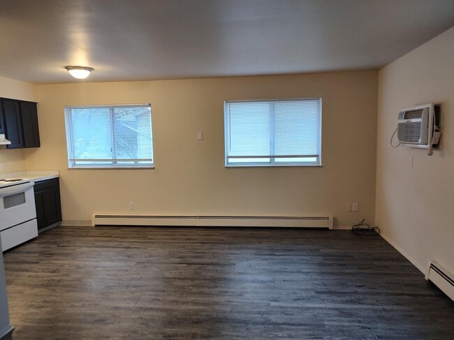 Photo - Eastknoll Apartments