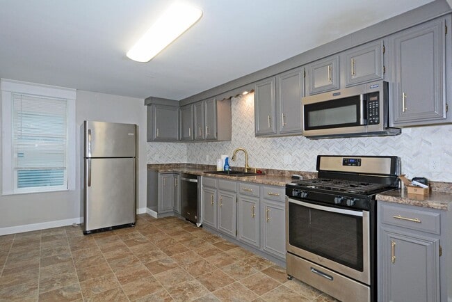 Photo - Beautiful 3-Bed 1.5-Bath Home Available Now in St. Paul!