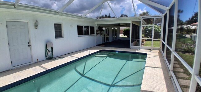 Photo - 441 Rubens Dr
