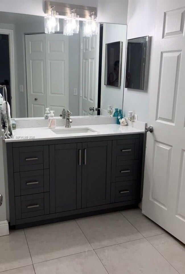 Photo - 2452 Centergate Dr