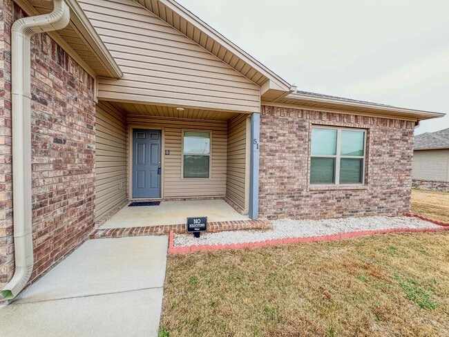 Photo - 51 10 Point Ln