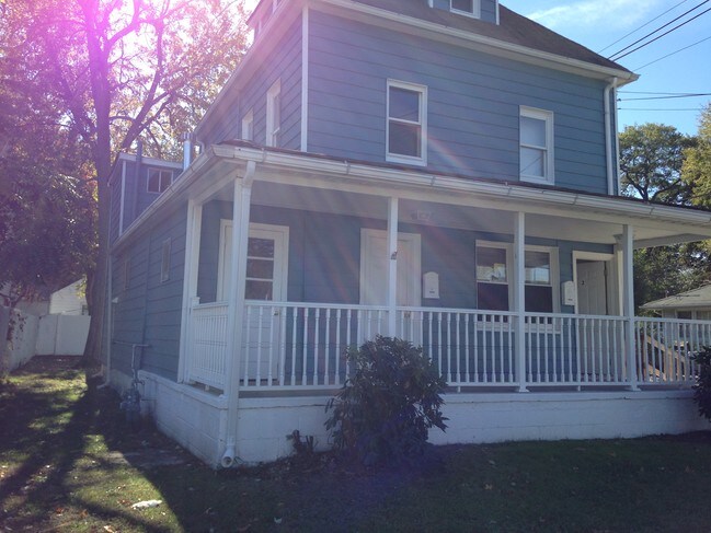 Front Porch - 48 Port Monmouth Rd Unit 1