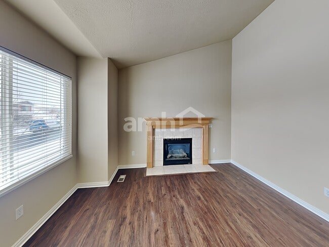 Photo - 981 Stonehenge Dr