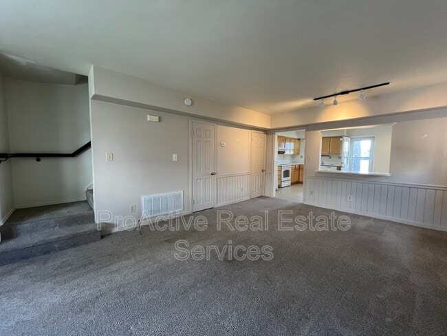 Photo - 3015 Luxembourg St