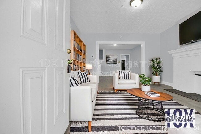 Photo - 1100 E 20th Ave