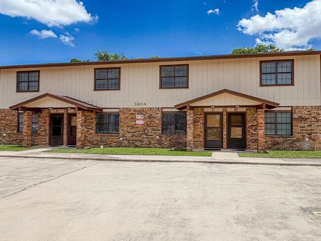 Building Photo - 3804 Charolais Dr Unit C