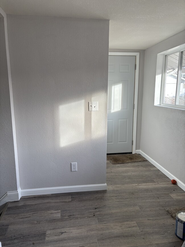 Photo - 914 N 6th St